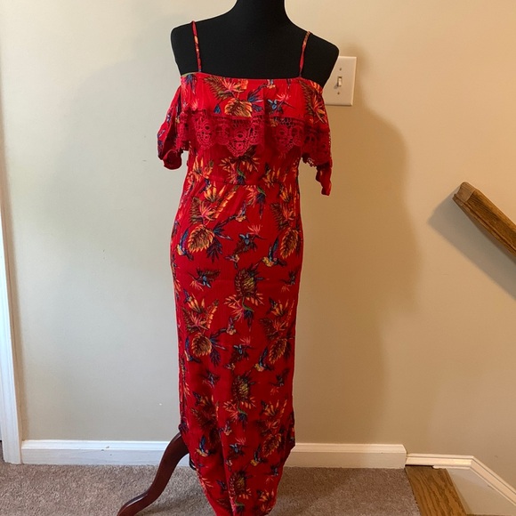No Boundaries Red Maxi Hummingbird Pattern Cold Shoulder Sundress Women’s Small - Picture 4 of 14
